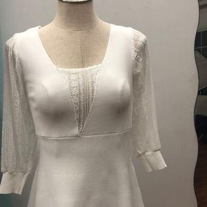 NEW! Queenia White dress size Small NEW